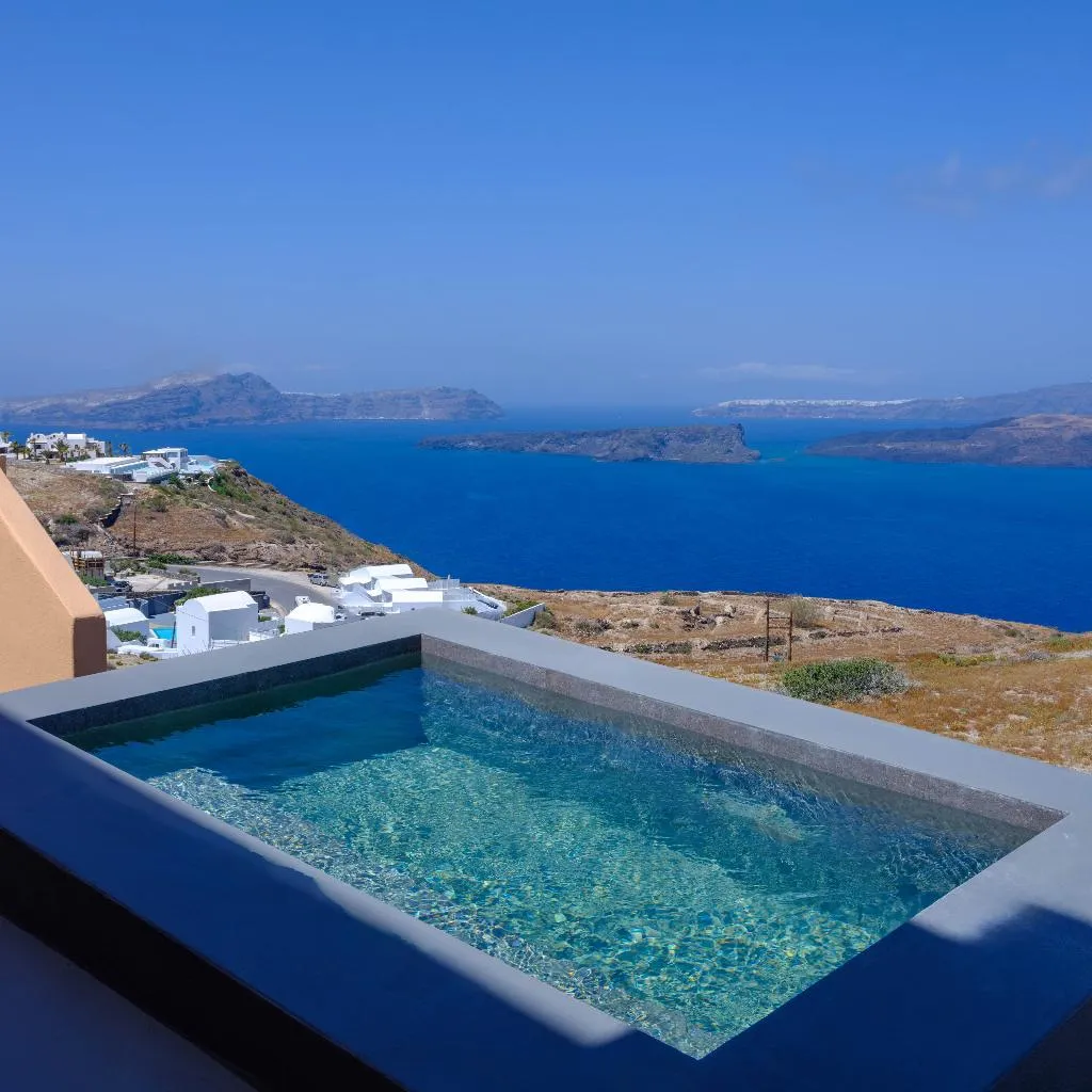 SUITE WITH JACUZZI Room, Kalestesia Suites, Santorini