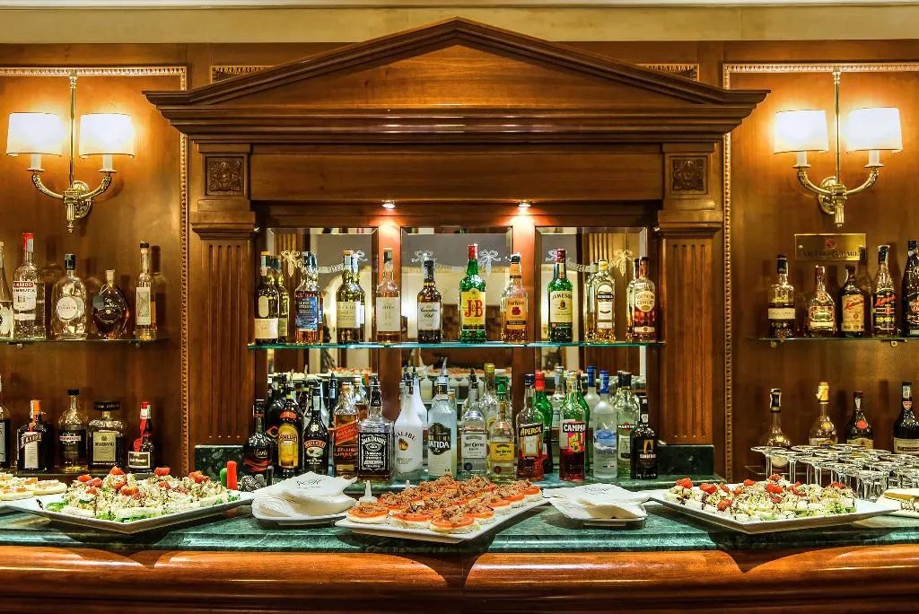 Bar, River Palace Hotel, Rome