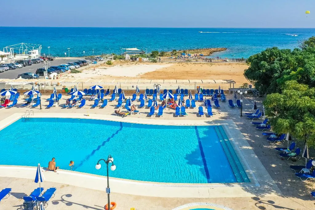 Beach, Tetyk Hotel Apts, Cyprus