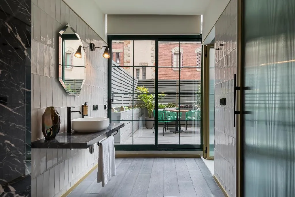 DOUBLE CLASSIC WITH TERRACE Room, Be Mate Paseo de Gracia, Barcelona