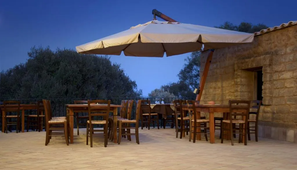 Terrace, Agriturismo Passo Dei Briganti, Catania