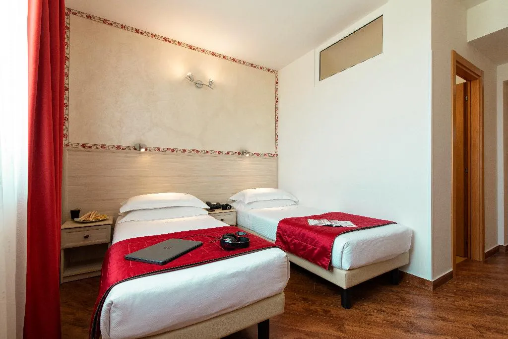 TWIN STANDARD Room, Simon Hotel, Rome