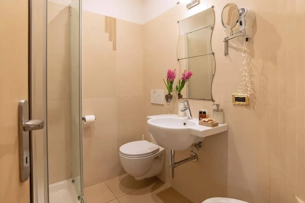TRIPLE TWO BEDS Room, Jane Hotel, Florence
