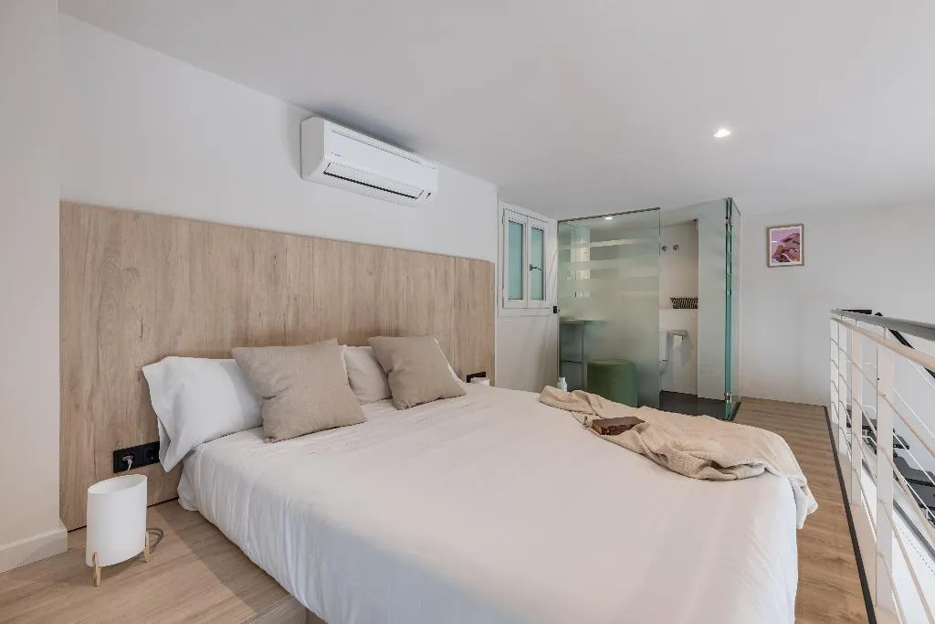 APARTMENT CAPACITY 4 ONE BEDROOM Room, Libere Madrid Palacio Real, Madrid
