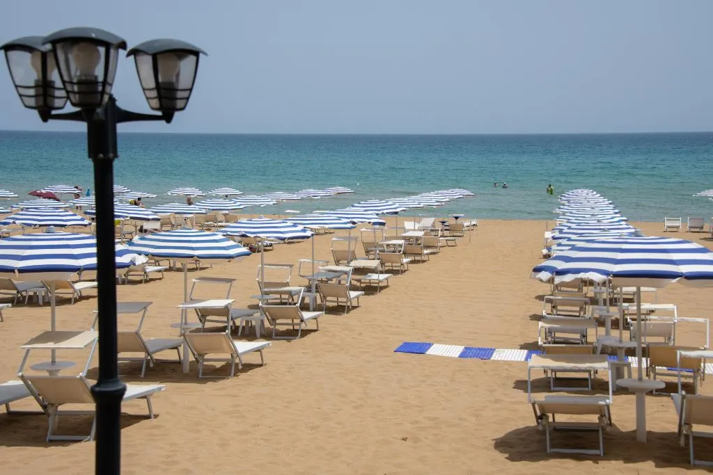 Beach, Hotel Club Eloro, Catania