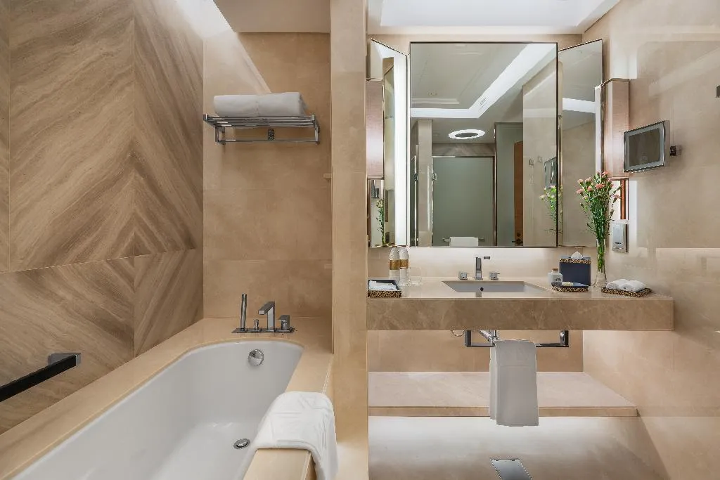 SINGLE STANDARD Room, Taj Exotica Resort & Spa, The Palm Dubai, Dubai