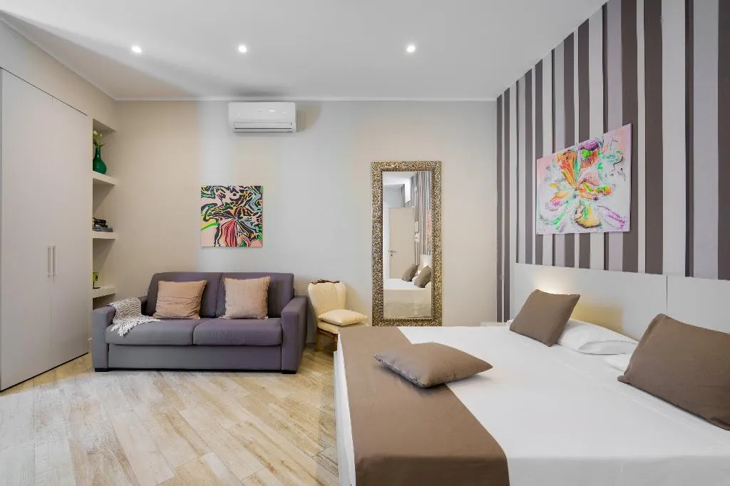 QUADRUPLE CITY VIEW Room, It's Room Naples, Naples