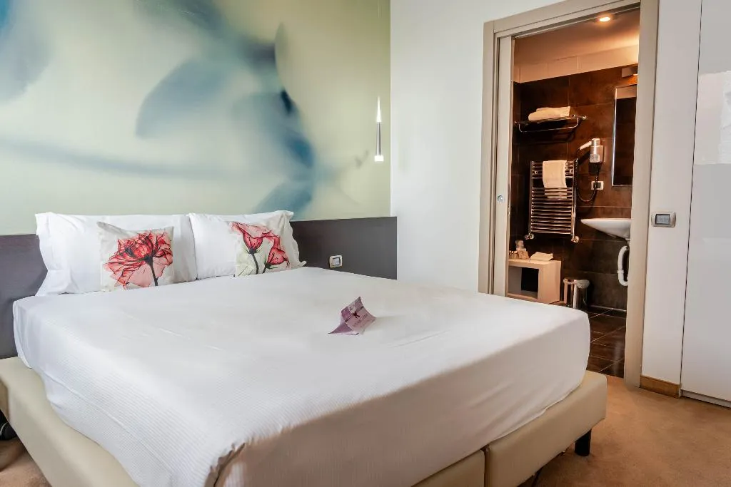 Double or Twin SUPERIOR Room, For You Hotel, Milan