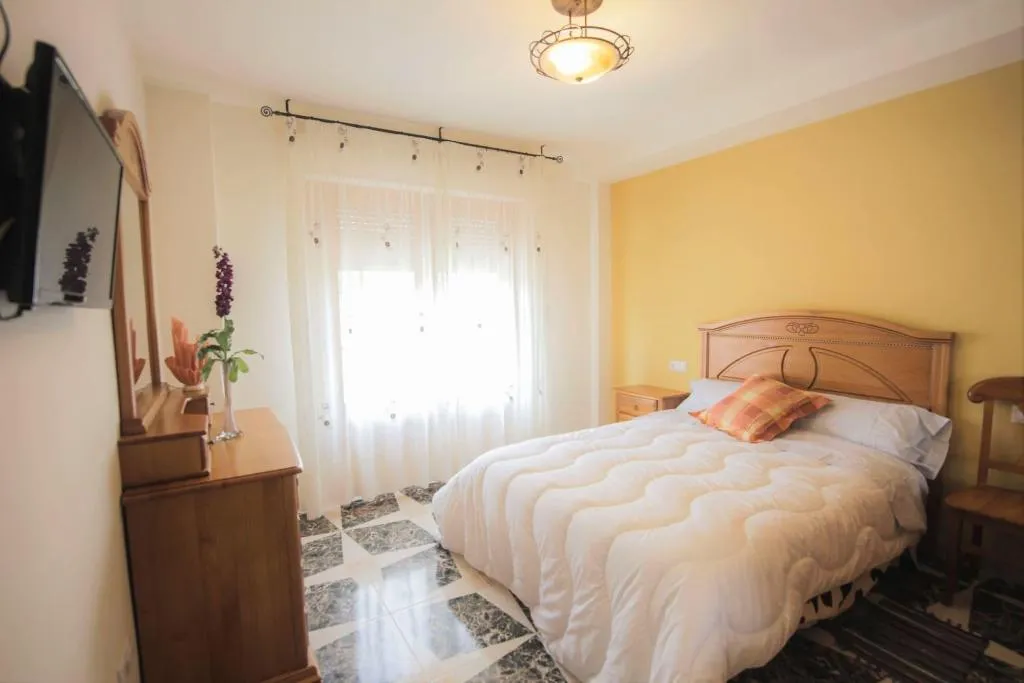 Room, El Tossal, Valencia