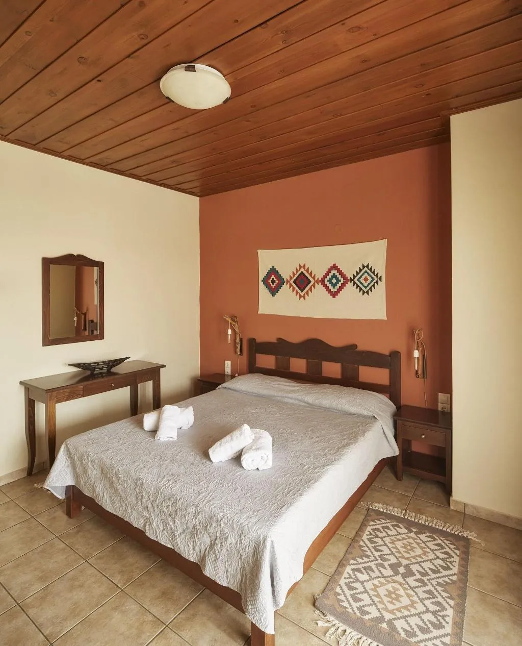 Room, Earino, Crete
