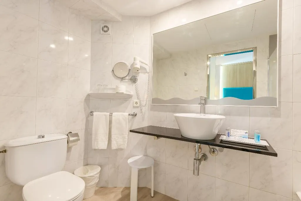 JUNIOR SUITE WITH TERRACE Room, Bahia de Alcudia Hotel & Spa, Majorca