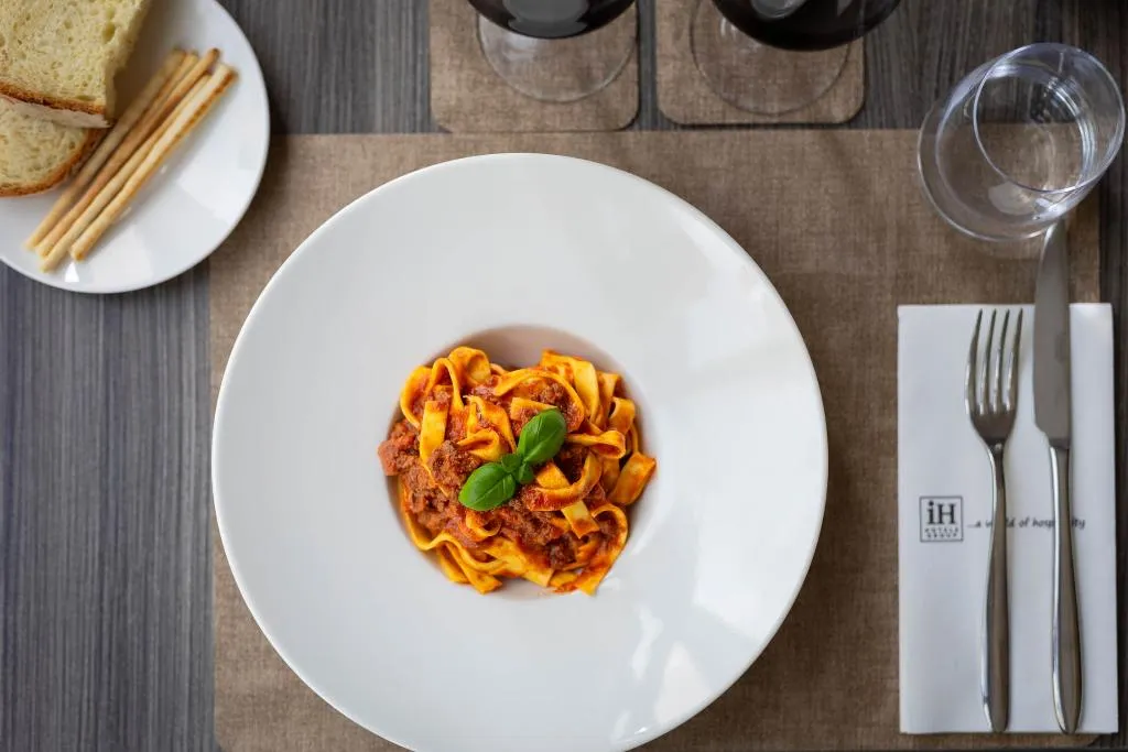 Restaurant, iH Hotels Milano Lorenteggio, Milan