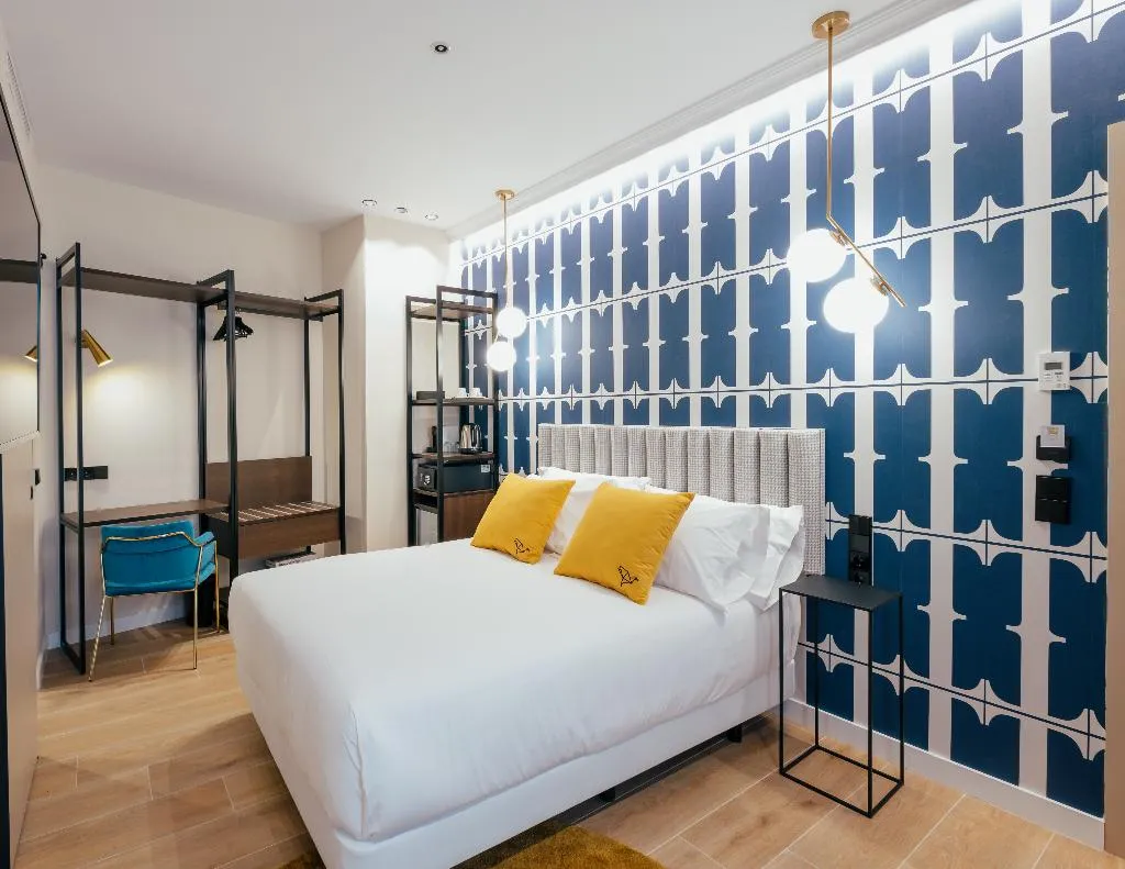 DOUBLE SINGLE USE STANDARD Room, Cetina Sevilla, Seville