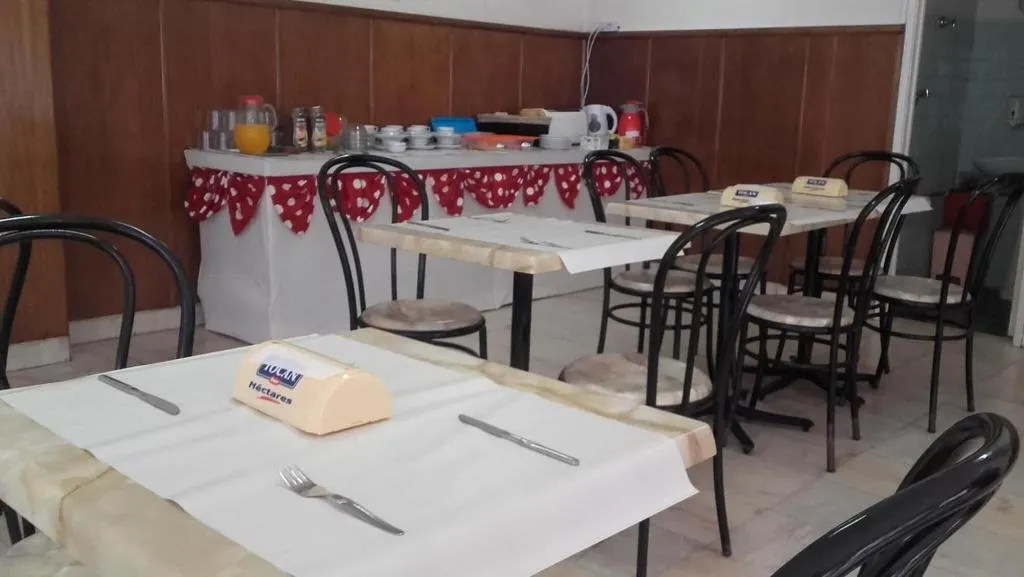 Restaurant, Private Accommodation Hostel, Lisbon