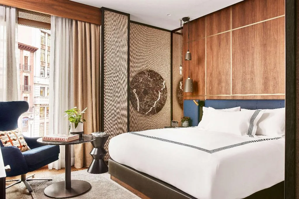 JUNIOR SUITE WITH TERRACE Room, Thompson Madrid, part of Hyatt, Madrid
