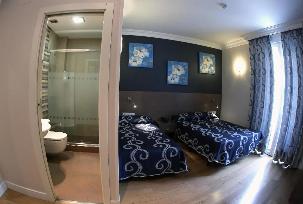 Room, Hostal Sol Square Madrid, Madrid