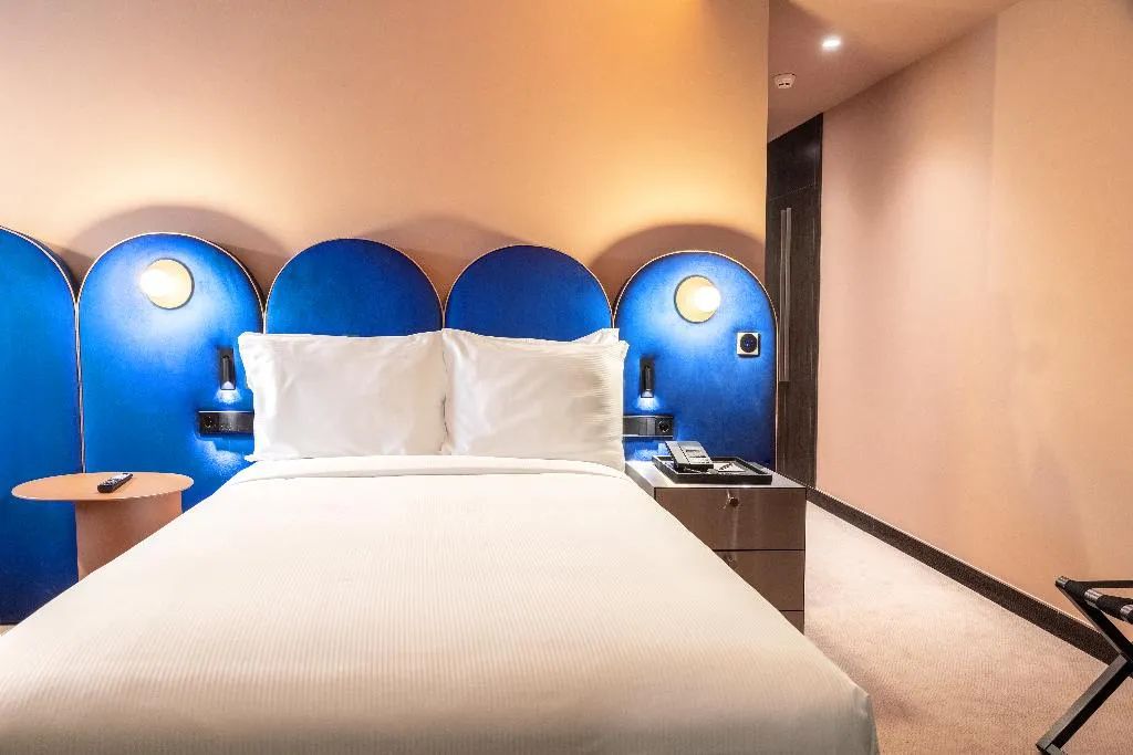 DOUBLE GUEST ROOM Room, Cenica Porto Hotel, Curio Collection By Hilton, Porto
