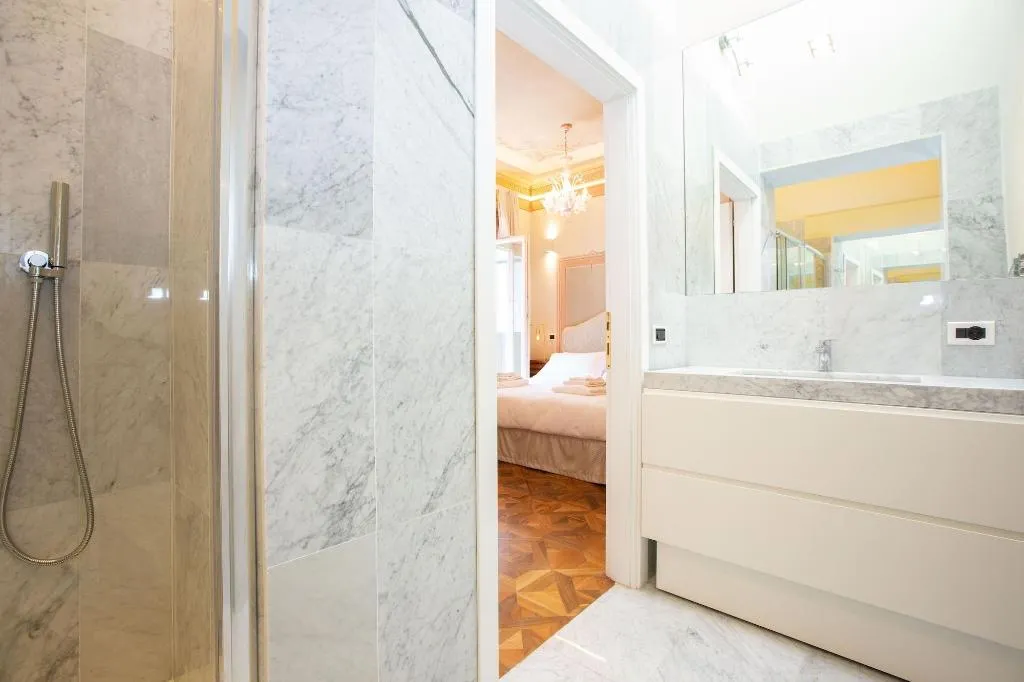 Room, Villa Tortorelli, Florence