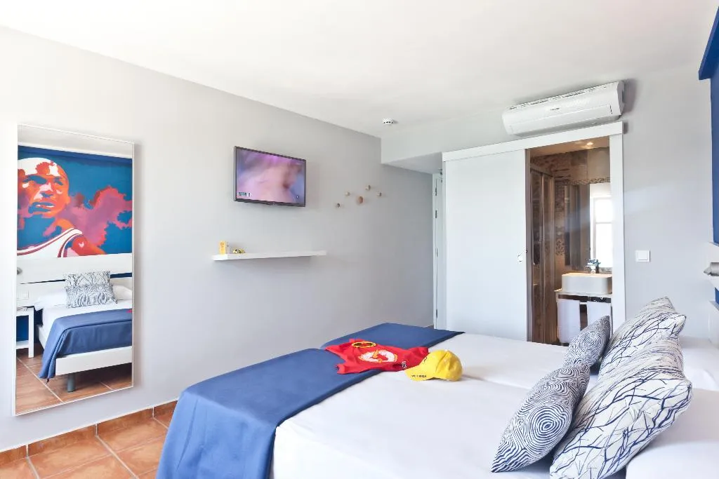 Double or Twin PREMIUM SEA VIEW Room, Ryans La Marina, Ibiza