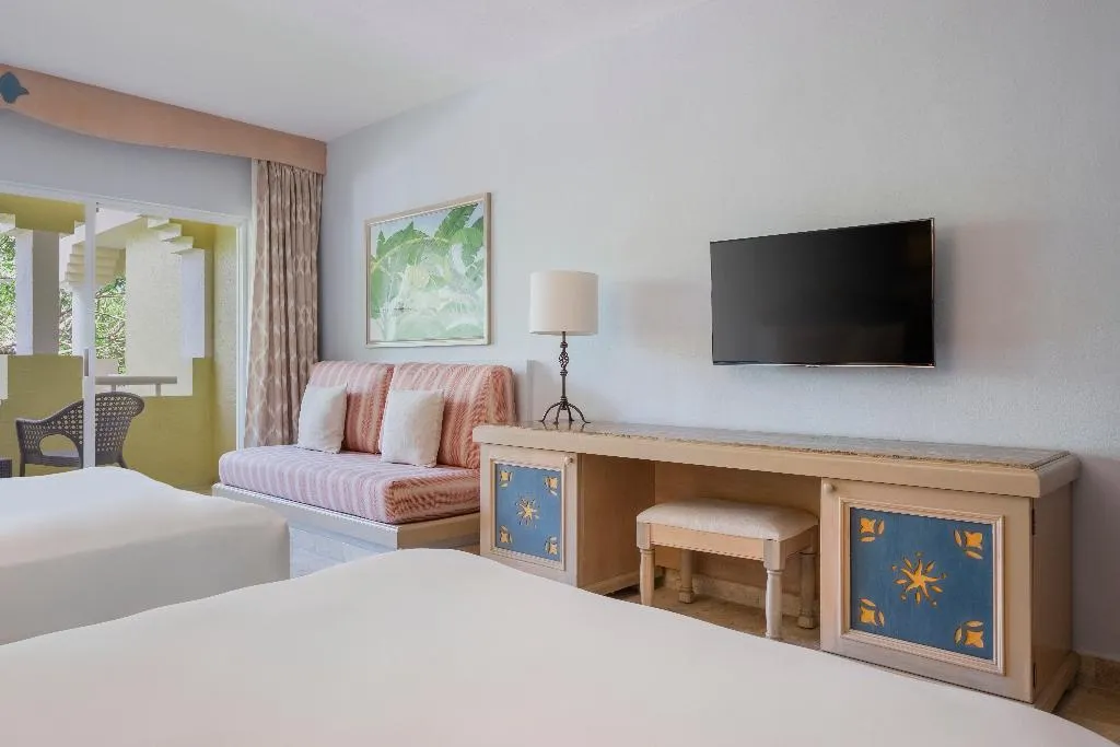 JUNIOR SUITE STANDARD Room, Iberostar Waves Paraiso del Mar All Inclusive, Cancun Area