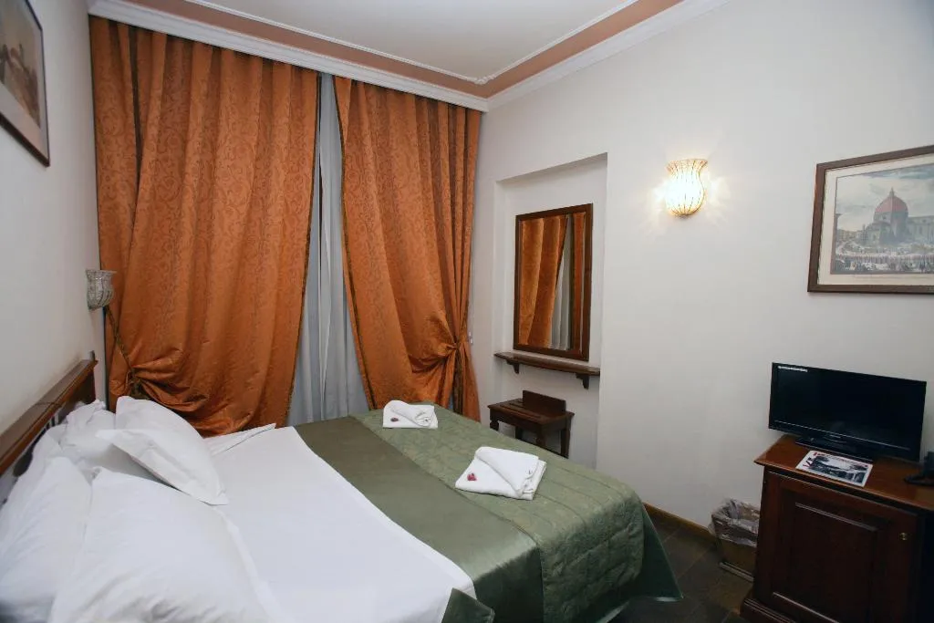 DOUBLE CLASSIC Room, Domus Florentiae Hotel, Florence