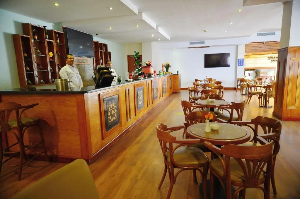 Bar, Falcon Naama Star Hotel, Red Sea Riviera