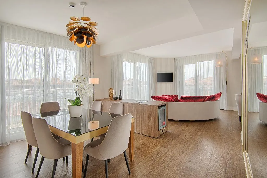SUITE STANDARD Room, NH Collection Roma Centro, Rome