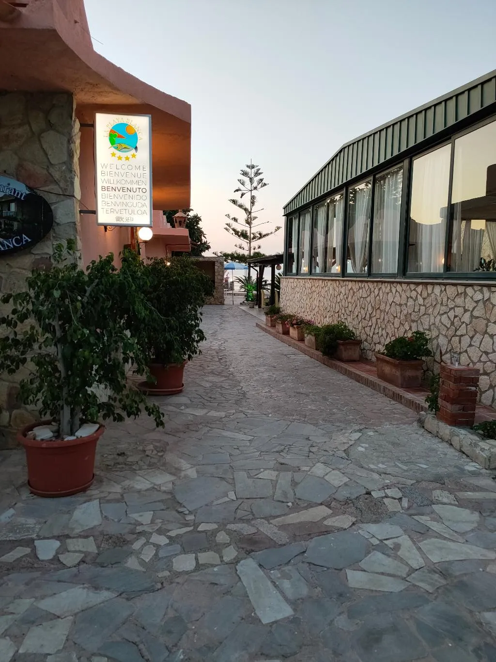 Terrace, Hotel La Playa Blanca, Palermo