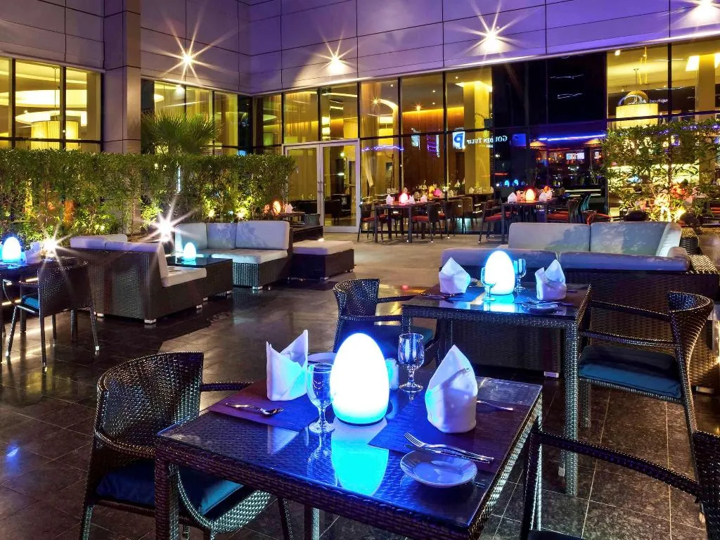 Bar, Novotel Suites Mall Avenue Dubai Hotel, Dubai