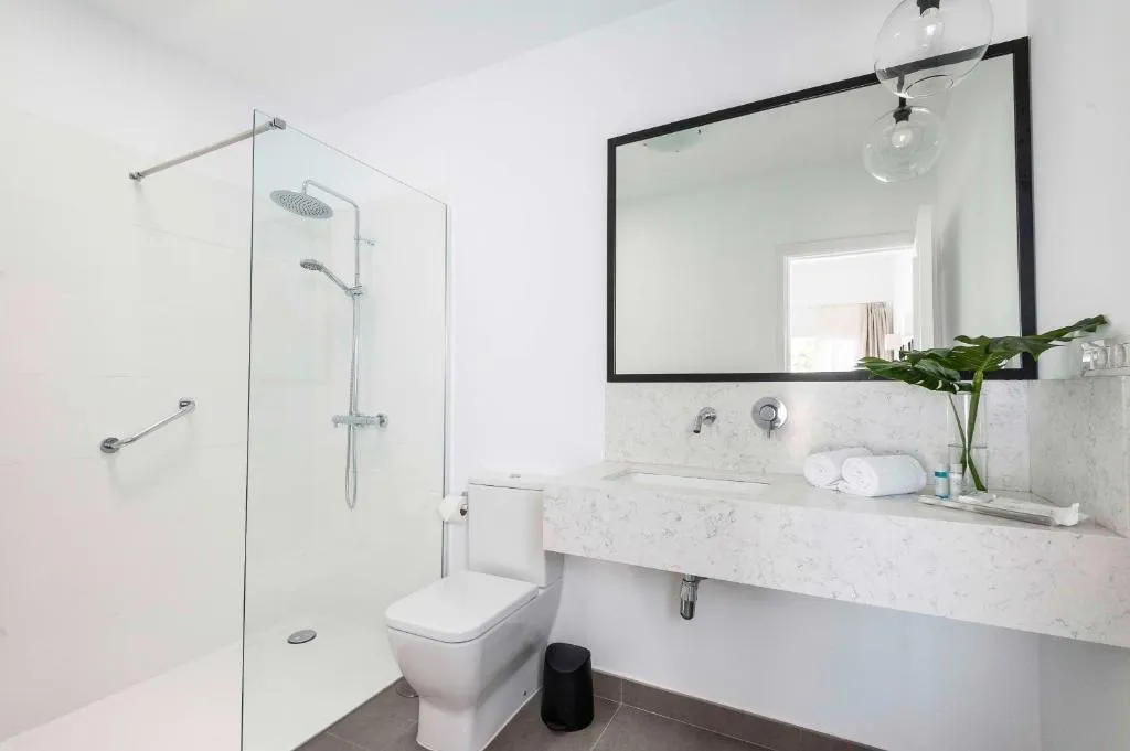 APARTMENT CAPACITY 5 TWO BEDROOMS Room, Lagos de Fañabe, Tenerife