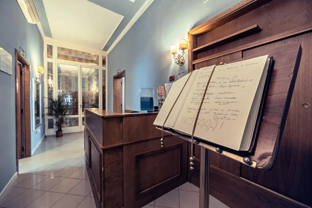 Lobby, Duca D'Aosta, Florence