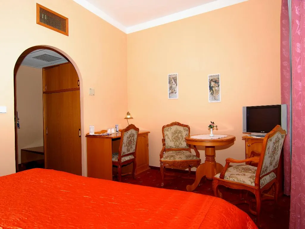 DOUBLE DELUXE Room, Hotel Opera Prague, Prague