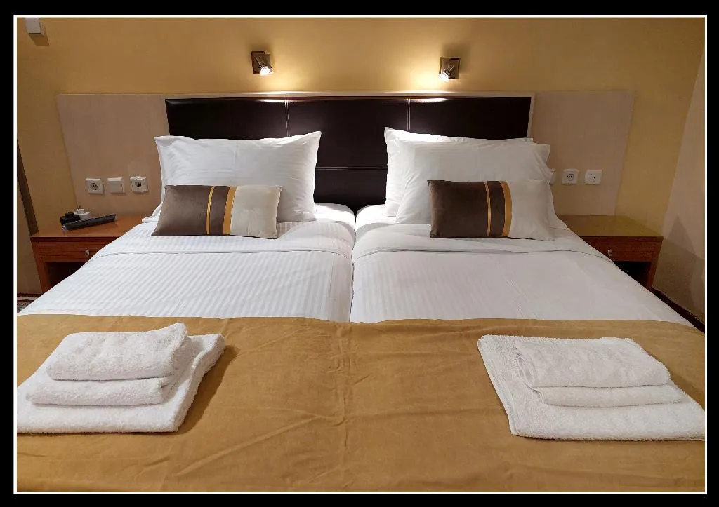 TRIPLE STANDARD Room, Lakonia, Athens