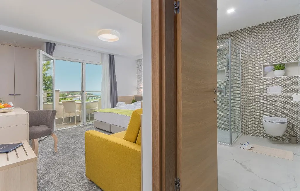DOUBLE WITH BALCONY Room, Aparthotel Adeo, Istria