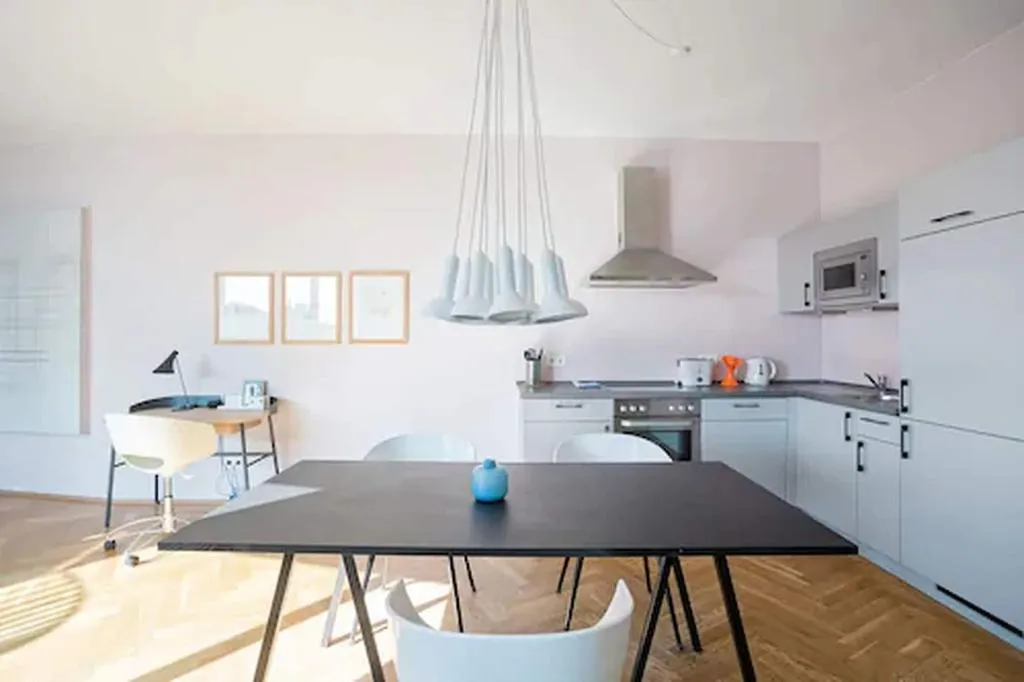 Room, The Circus Apartments, Berlin