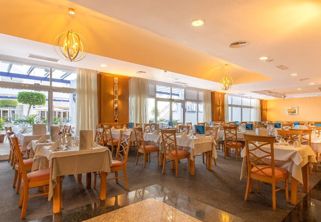 Restaurant, Mac Puerto Marina Benalmadena, Costa Del Sol