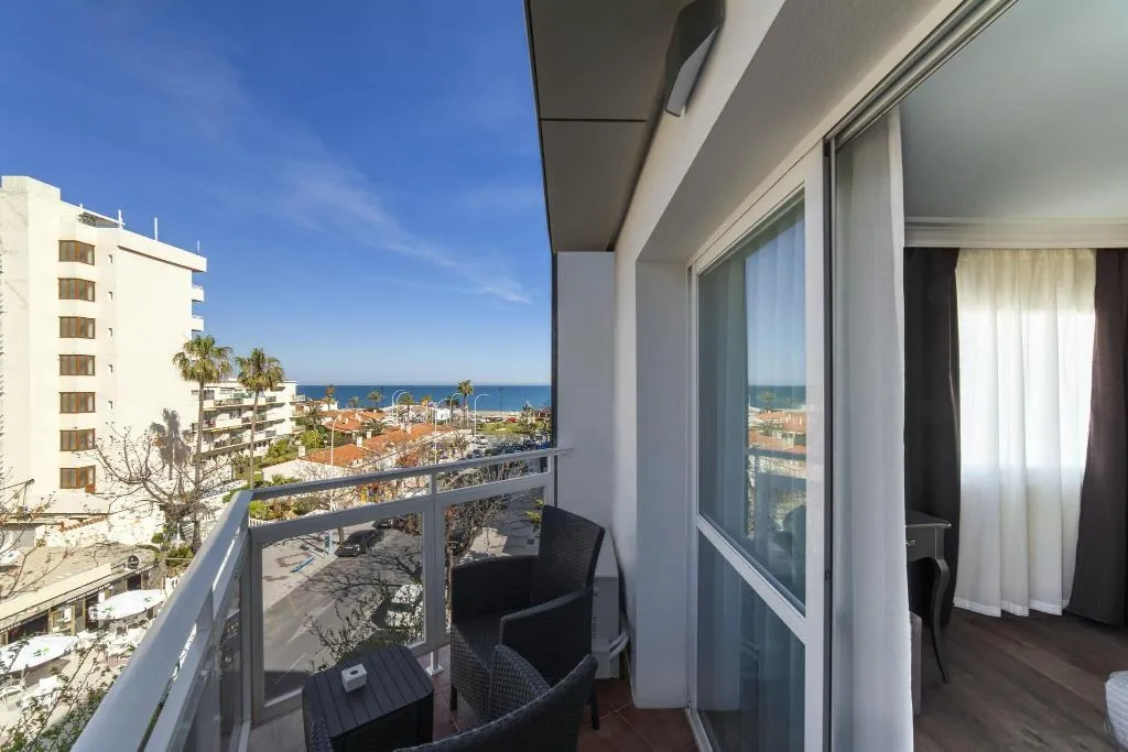 DOUBLE PARTIAL SEA VIEW Room, Essence Hotel Boutique by Don Paquito, Costa Del Sol