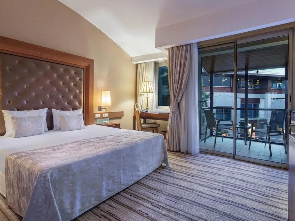 SUITE LAND VIEW Room, Rixos Sungate Land of Legend Theme Park FreeAcces, Antalya