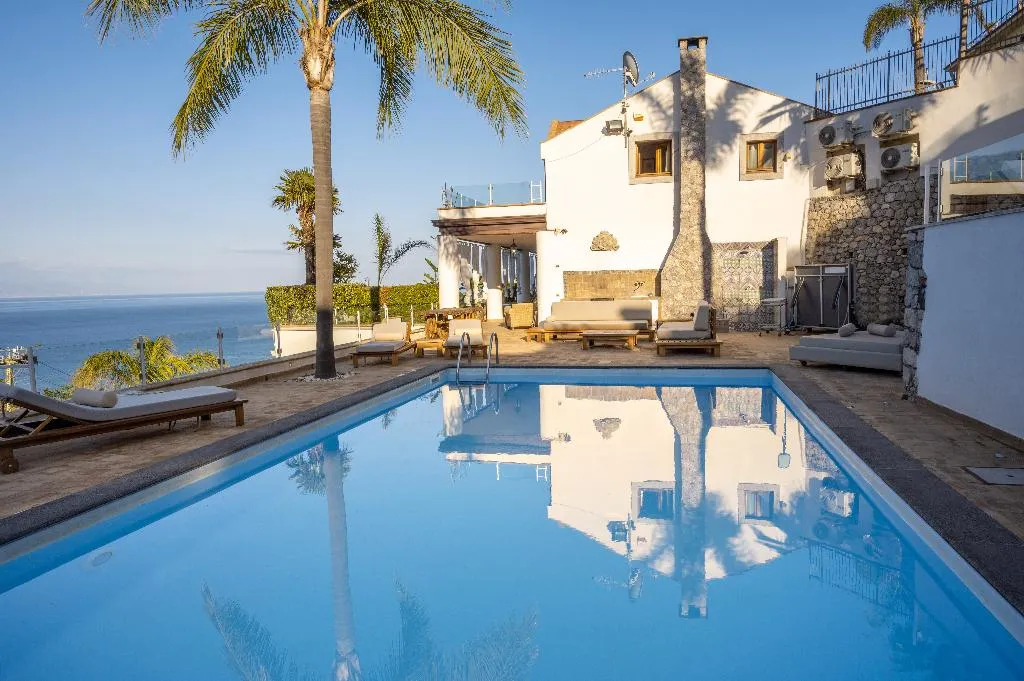 VILLA CAPACITY 8 Room, Villa Zagara Garden, Taormina