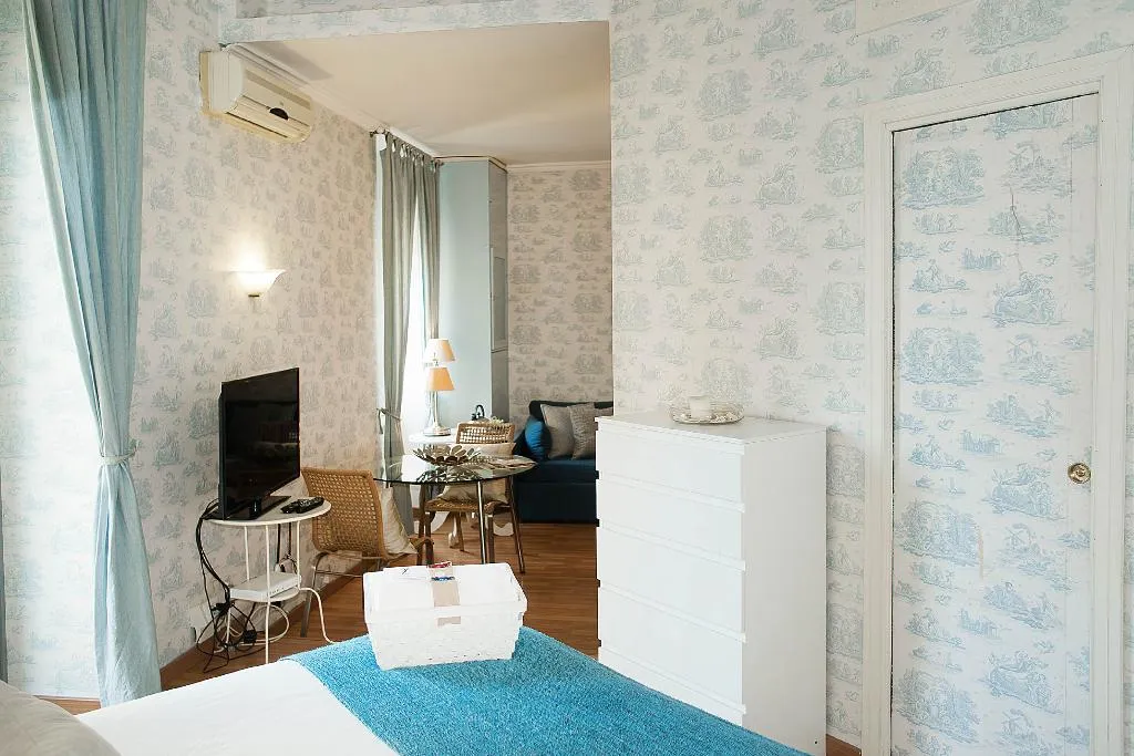 APARTMENT CAPACITY 4 Room, Residenza Echia, Naples