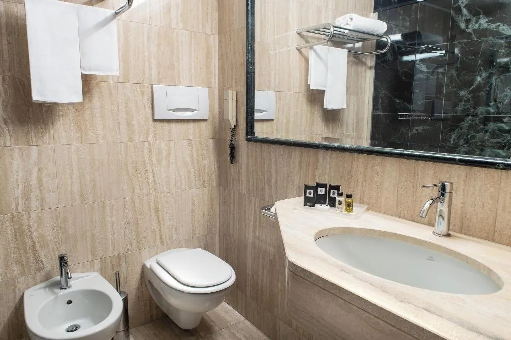 SINGLE ONE BED Room, Santa Barbara, Milan