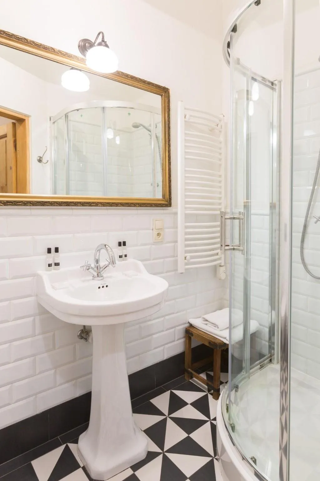 APARTMENT FOUR BEDROOMS Room, Antique Apartments Plac Szczepanski, Krakow
