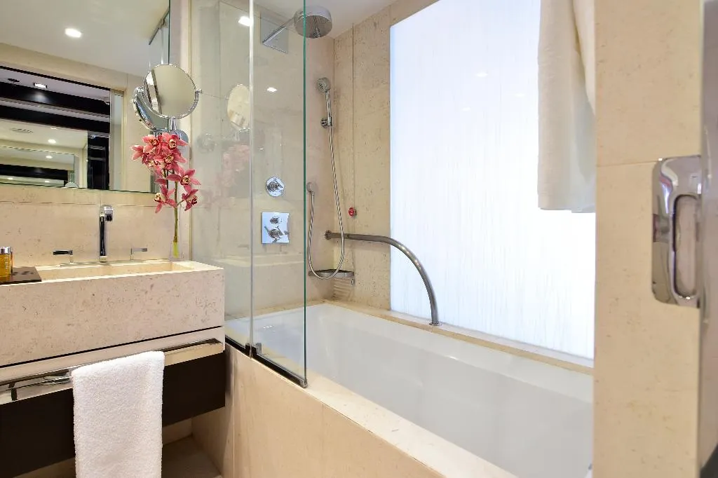 DOUBLE SINGLE USE DELUXE Room, Porto Palacio by The Editory, Porto