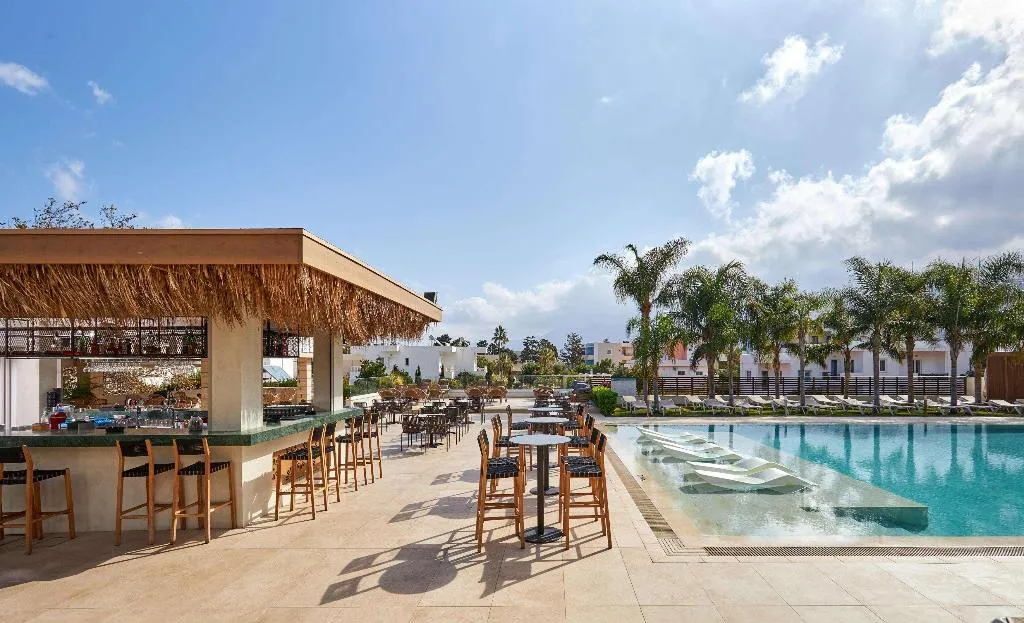 Bar, COOEE Kyknos Beach Hotel & Bungalows, Crete