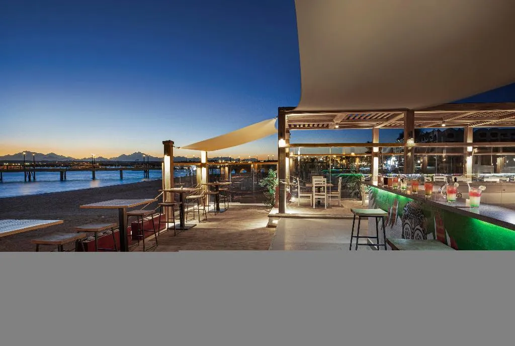 Restaurant, Pyramisa Beach Resort Sahl Hasheesh, Red Sea Riviera