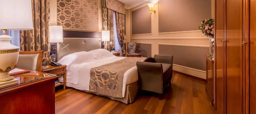 Room, Grand Visconti Palace, Milan