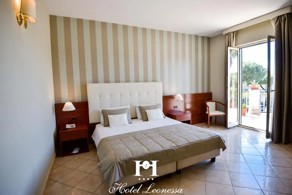 Room, Leonessa Hotel, Naples
