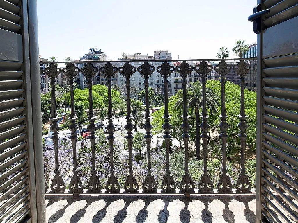 SUITE CAPACITY 5 Room, Grandom Suites, Barcelona