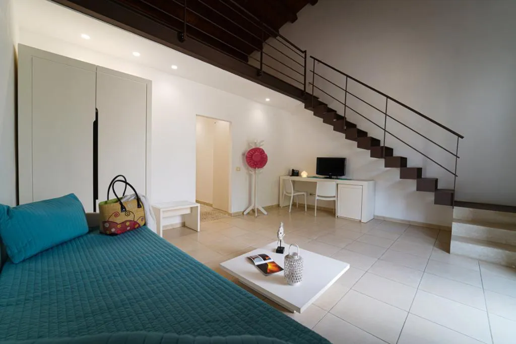 QUADRUPLE SUPERIOR Room, Life Hotels Kalaonda Resort, Catania