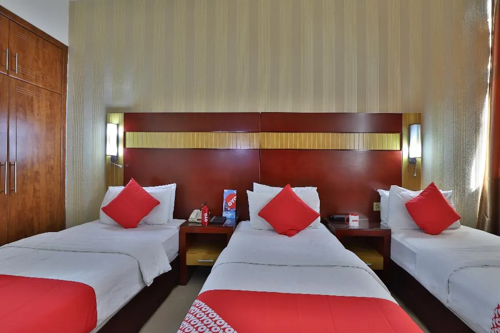 TRIPLE STANDARD Room, Phoenix Hotel, Dubai